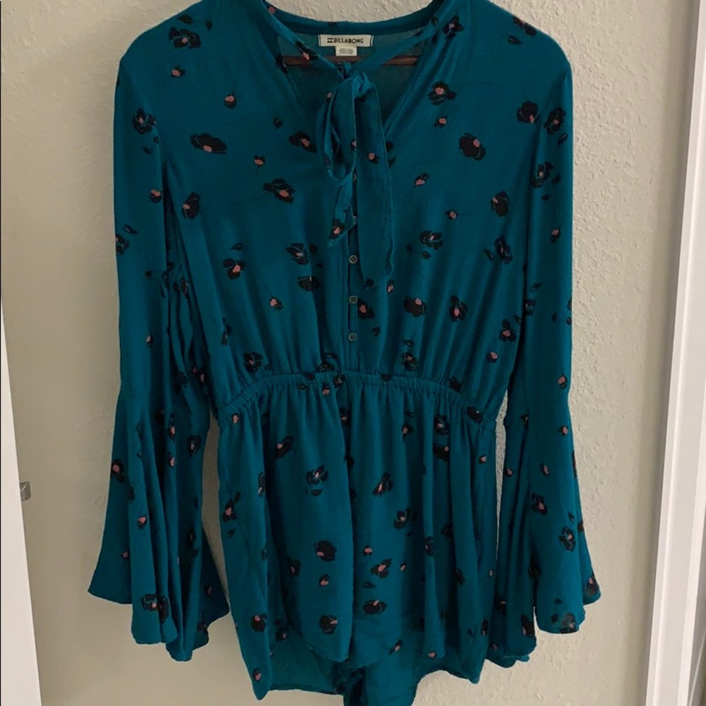Billabong Romper Size L